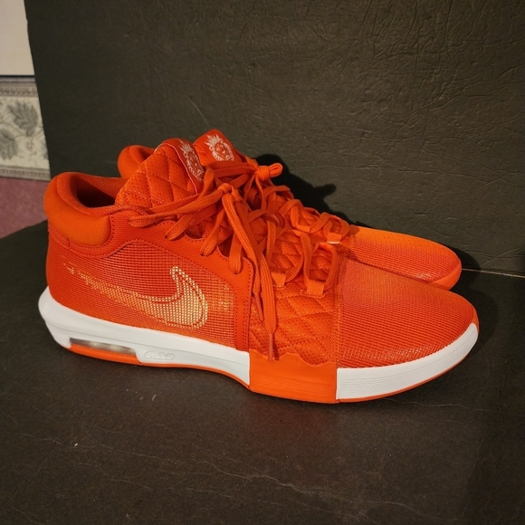 Nike LeBron Witness 8 Basketball Shoes Orange and White Mens Size 18 (Try On) main image 5